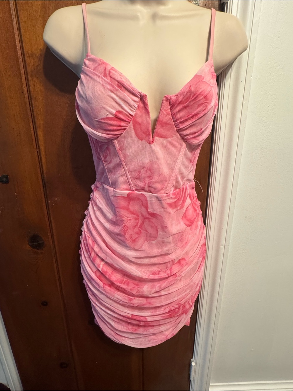 Windsor Pink Floral Mesh Ruched Bodycon Mini Dress – Size Medium NWT